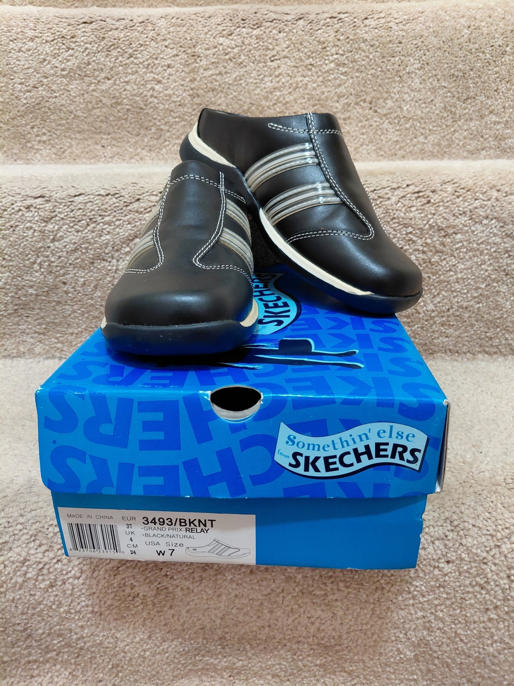 Skechers Black Slip-On Clogs with Silver Stripes and White Stitching NWT in Box